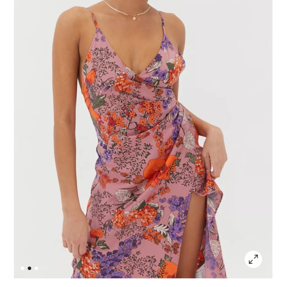 MIDI dress with thigh slit